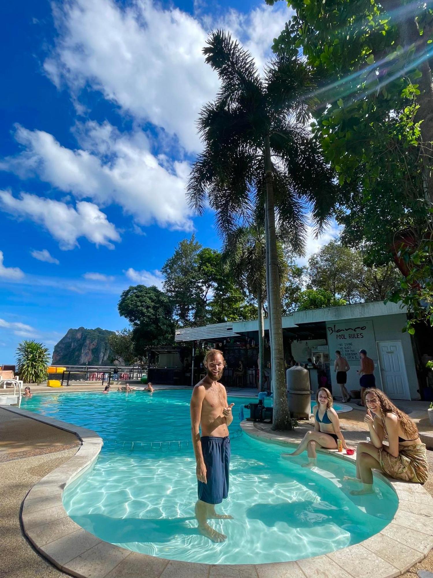 Social Quarters Blanco - Youth Hostel 18 To 35 Only Railay-stranden Eksteriør bilde